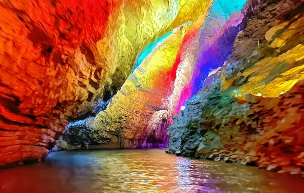 Huanglong Cave – Nature’s Masterpiece Beneath Zhangjiajie’s Mountains