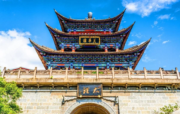 La ville antique de Dali : un millénaire Capital soutenu par la montagne de Cangshan et face au lac Erhai-3