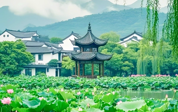 The Lingering Garden: A flowing three-dimensional landscape painting-2