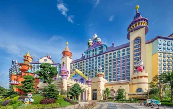 Chimetraggio Paradiso: Un viaggio in un palazzo senza fine di urla e risate-2