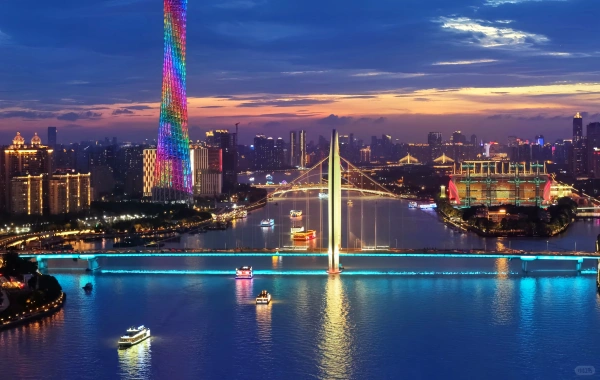 Pearl River Night Cruise: A City of Lights and Shadows, From a Millennium-Old Waterway to a Flowing Feast-2