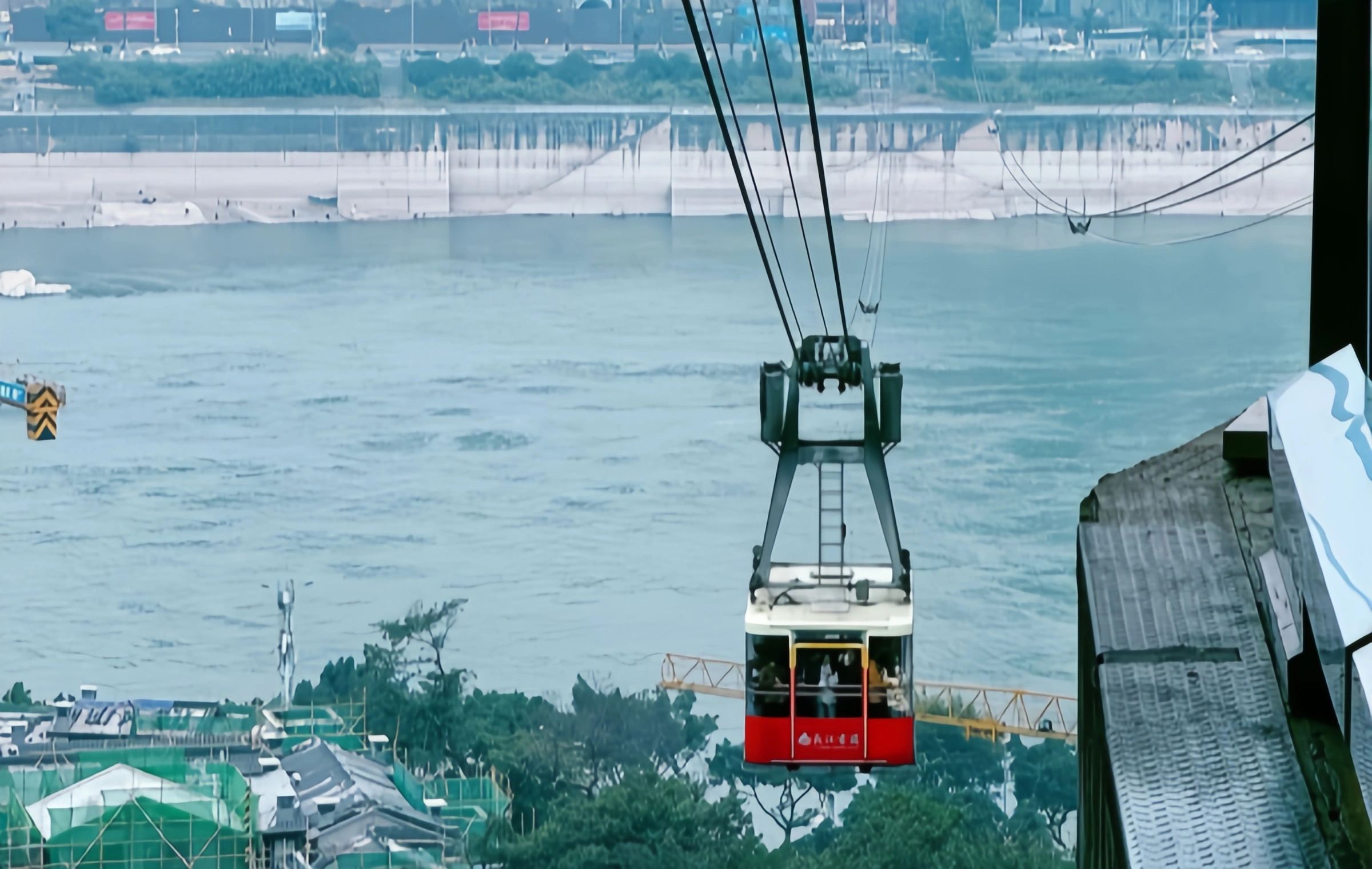 Cableado del río Chongqing Yangtze: Un Ferry del espacio del tiempo del 