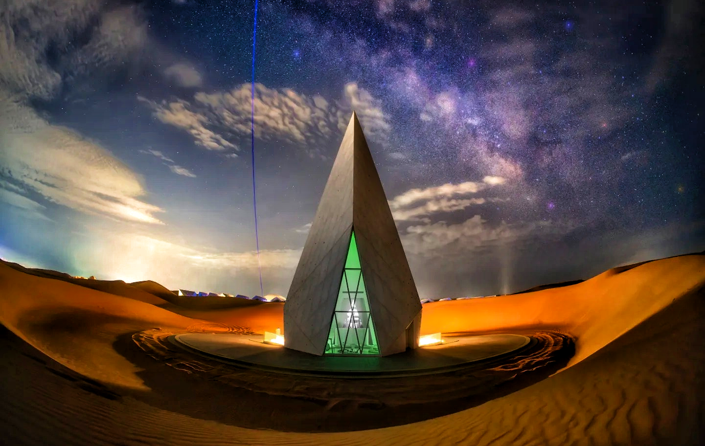 Shapotou: A Journey into the Enchanting Symbiosis of Desert and the Yellow River-4