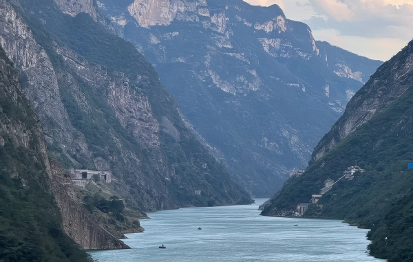 Wujiang Gallery Observation Deck: A Karst Masterpiece on the 