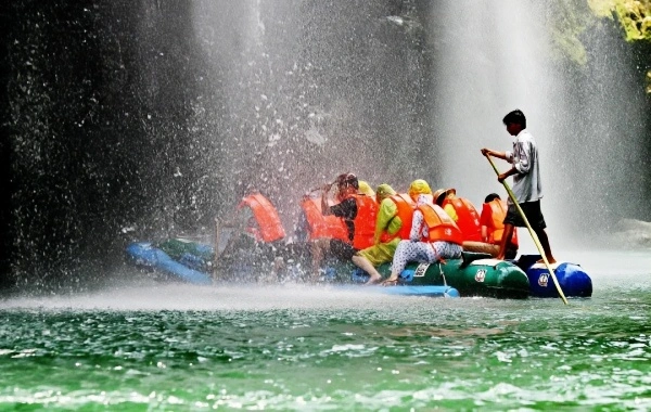 Mengdong River Rafting:An Exhilarating Journey Through the Rapids—Xiangxi’s