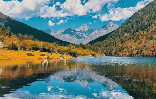 Mugecuo:The Sacred Lake of Love Songs and a Secluded Sanctuary on the Western Sichuan Plateau