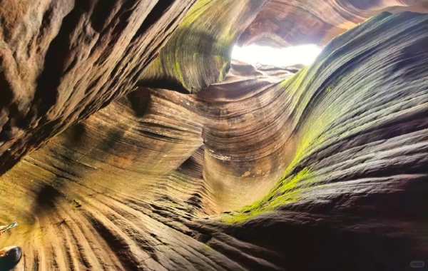 Day 1: Xi'an → Xicha Grand Canyon (overnight in Yan'an)