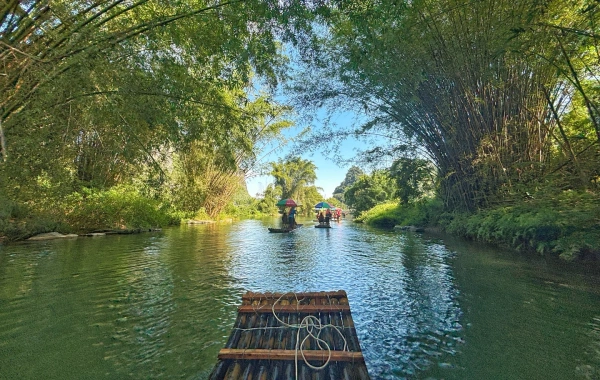 Día 5: Rafting y ciclismo de bambú