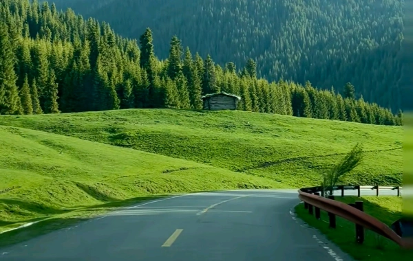 DAY 2: Jiangbulak – Mushi Highway – Kumtag Desert – Shanshan County